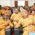 Dua Pemimpin, Satu Semangat Melayani: John Tabo dan Willem Wandik Hadir Menguatkan Iman serta Persaudaraan di Tanah Toli