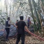 Kapolsek Watang Pulu Pimpin Pemadaman Kebakaran Lahan di Batu Lappa